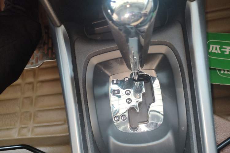 Used Peugeot 2008 2014 1.6L Automatic Fashion Edition
