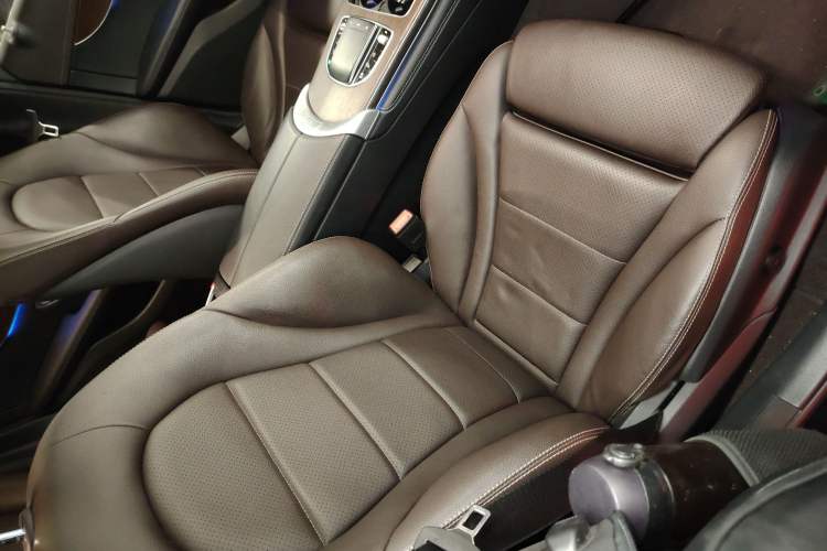 Used Mercedes-Benz GLC 2021 GLC 300 L 4MATIC Dynamic Model
