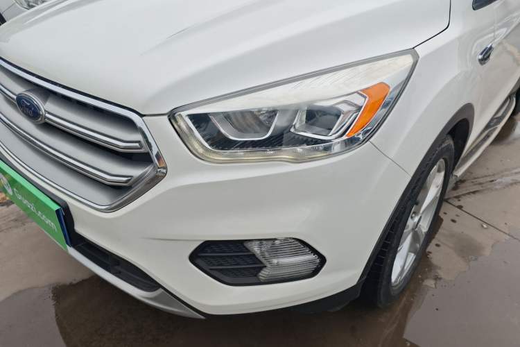 Used Ford Kuga 2017 EcoBoost 180 Two-Wheel-Drive Platinum Edition