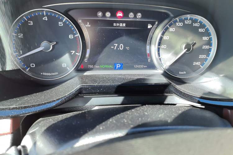 Used GAC Trumpchi GS8 2017 320T Two-Wheel Drive Luxury Smart Connectivity Version (7 Seats) Odometer Close Up