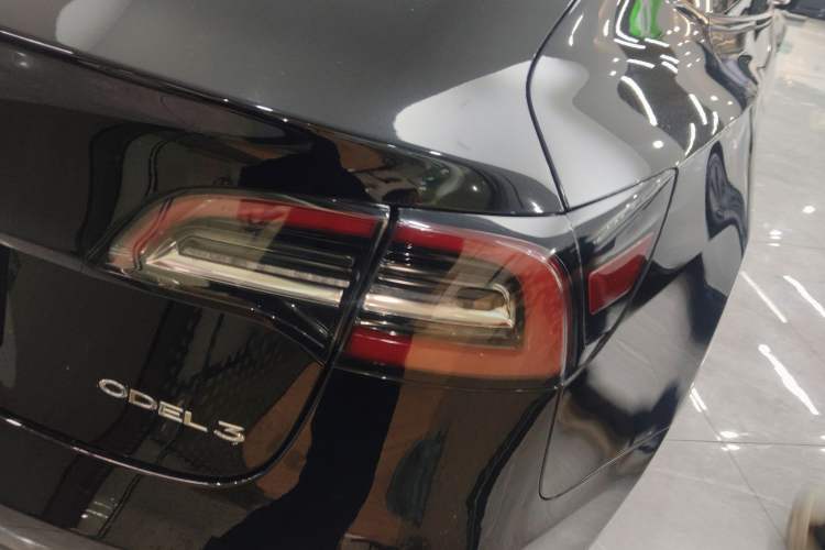 Used Tesla Model 3 2020 Standard Range Rear-Wheel Drive Upgraded Version Right Rear Taillight