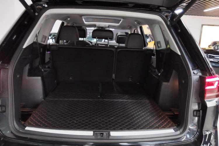 Used Volkswagen Teramont 2021 380TSI Four-Wheel Drive Prestige Flagship Edition Trunk