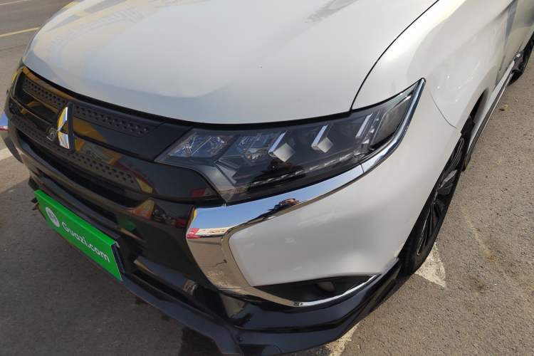 Used Mitsubishi Outlander 2021 2.4L 4x4 DynaDrive Edition 5 Seats
