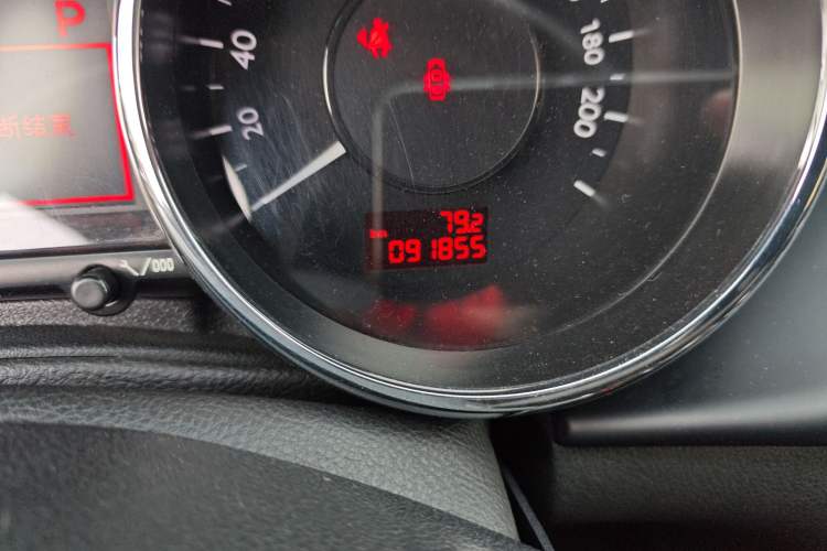 Used Peugeot 3008 2015 2.0L Automatic Classic Edition