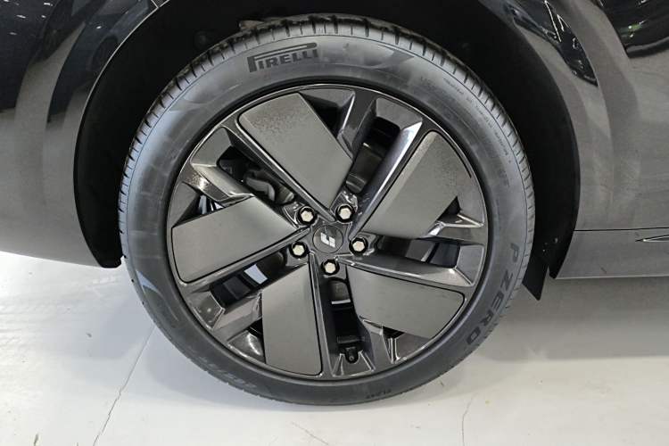 Used Li Auto L6 2025 Max Smart Refresh Edition Right Rear Wheel Hub