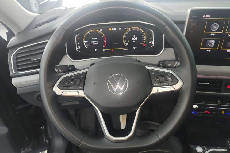 Used Volkswagen Tayron 2023 280TSI Two-Wheel-Drive Luxury Plus Advanced Version Steering Wheel