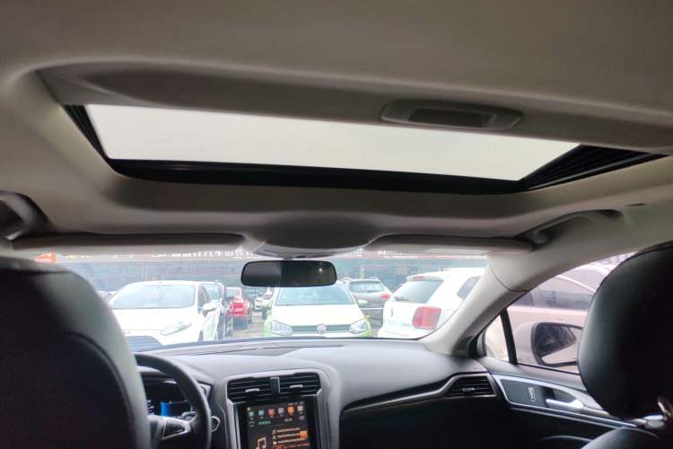 Used Ford Mondeo New Energy 2018 2.0 PHEV Smart-Controlled Fashion Edition China VI Standard