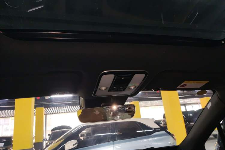 Used Li Auto ONE 2021 Extended-Range 6-Seater Version Headliner