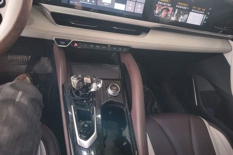 Used Geely Auto Monjaro L 2021 2.0TD DCT EVO Two-Wheel Drive Smart Luxury Version Gear Lever