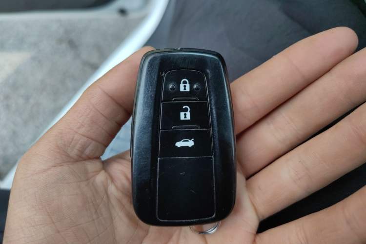 Used Toyota Corolla 2021 Dual-Engine 1.8L E-CVT Pioneer Edition Vehicle Key