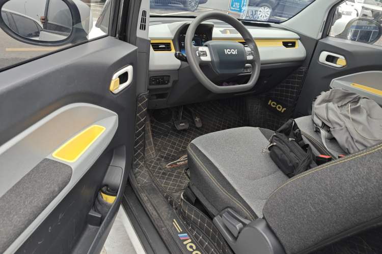 Used Chery QQ Ice Cream 2022 170km Sundae Phosphate Lithium-Ion