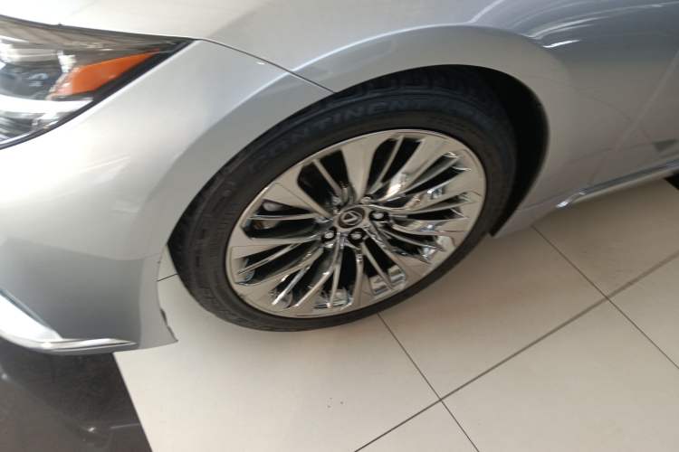 Used Lexus LS 2021 500h Excellence Edition
