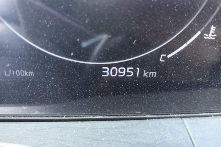 Used Kia K5 2021 380T GT-Line Refreshed Edition Odometer Close Up