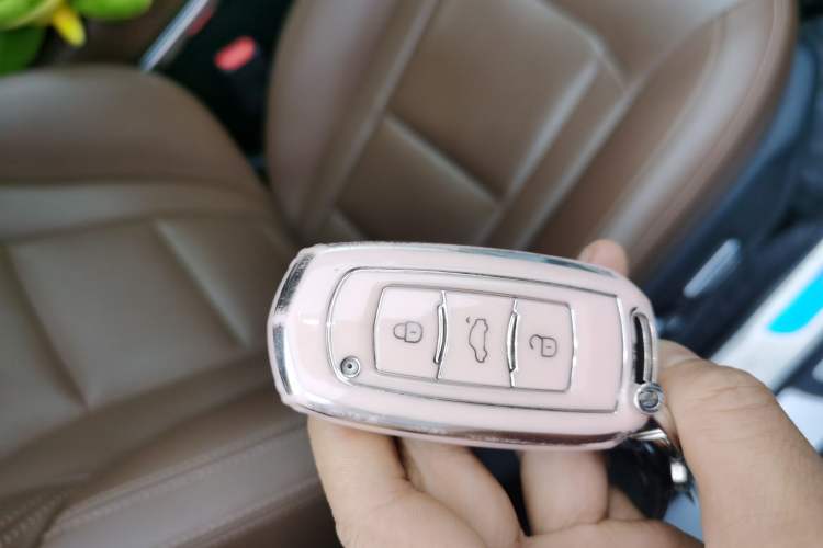 Used Geely Auto Emgrand X7 Sport 2016 1.8TD Automatic All-Wheel-Drive ZhiZun Edition Vehicle Key