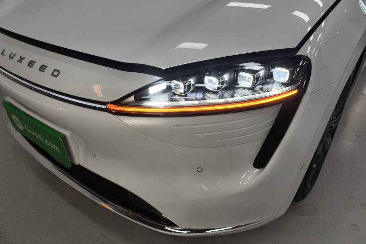 Used Hima Luxeed R7 2024 Pure Electric 667km Pro Left Front Headlight