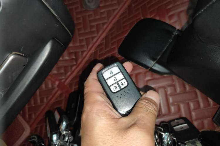 Used Honda Elysion 2016 2.4L Luxury Edition Interior 1