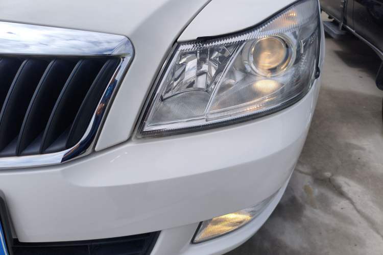 Used Skoda Octavia 2015 Classic Model 1.6L Automatic Yijie Version
