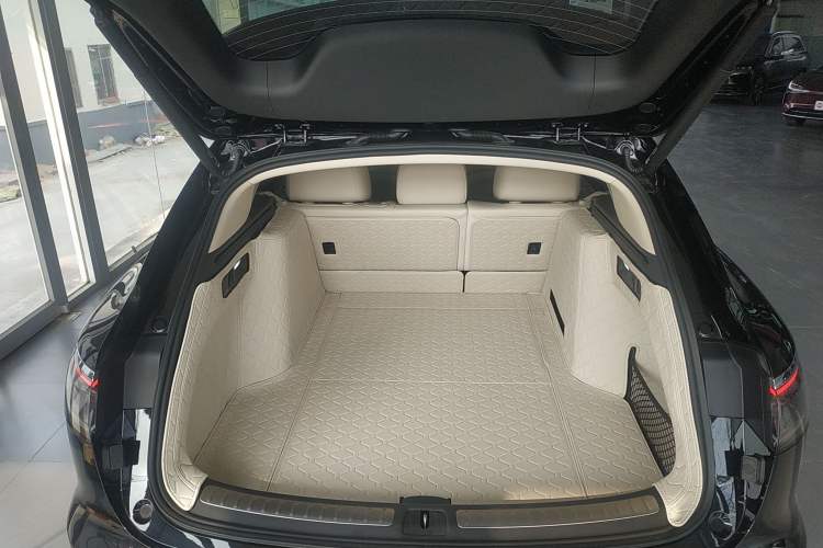 Used Hima S9T 2025 Model Range-Extended Max Long-Range Version Trunk