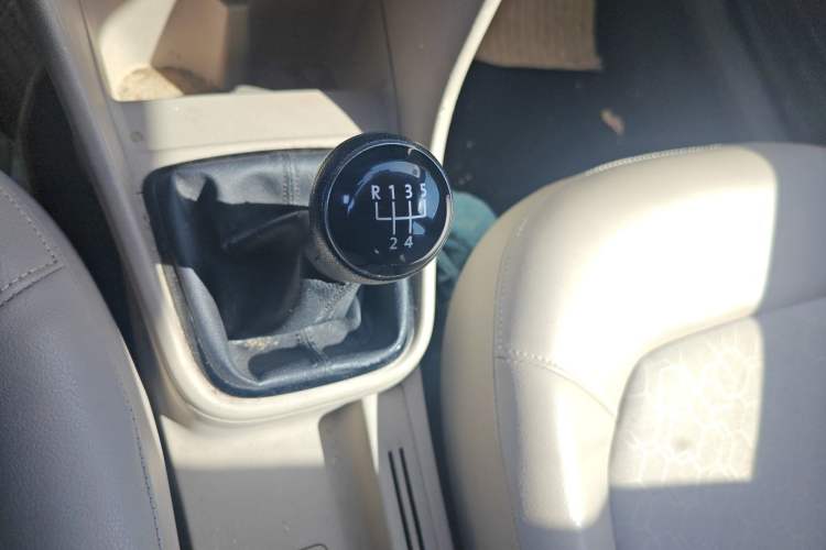 Used Volkswagen Santana 2013 1.6L Manual Comfort Edition Gear Lever