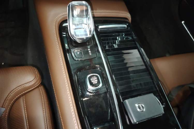 Used Volvo S90 New Energy 2022 T8 eDrive Hybrid Luxury Edition