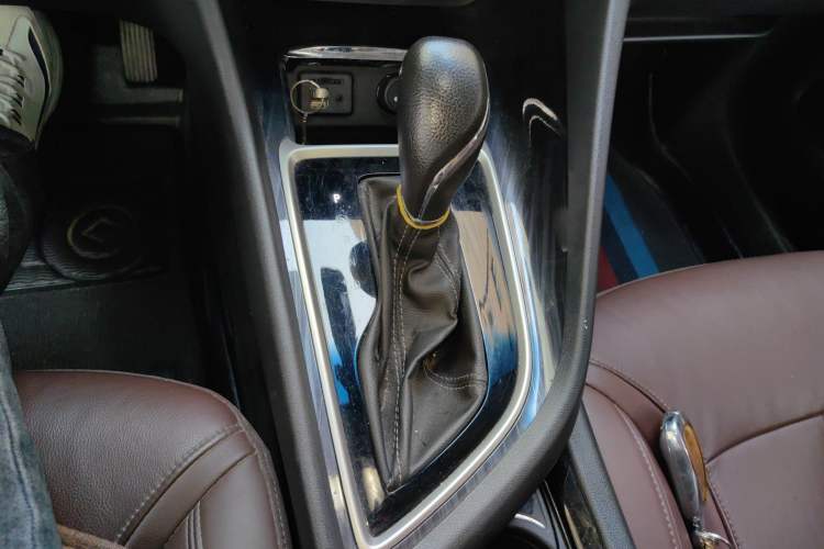 Used Buick GL6 2019 18T 6-Seater Connected Luxury Version China V Standard Gear Lever