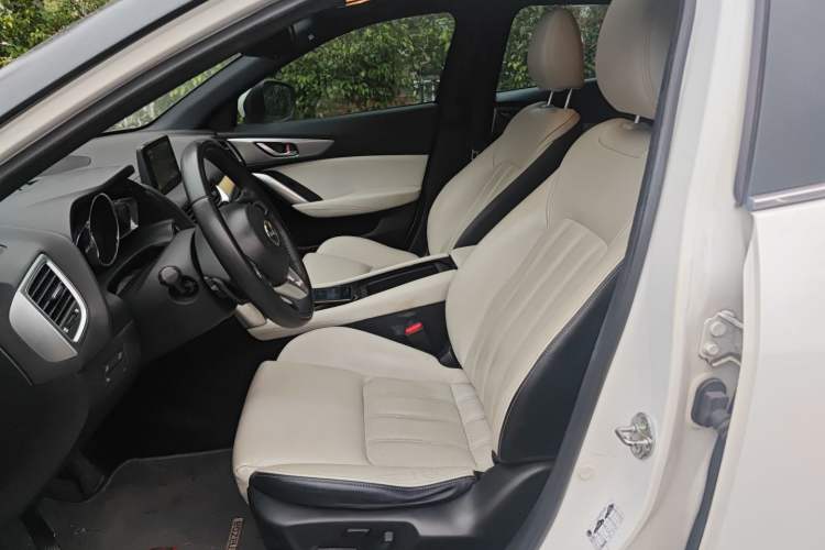 Used Mazda CX-4 2016 2.5L Automatic 4x4 Bluetide Fearless Edition
