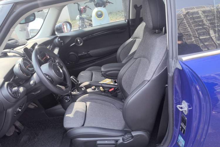 Used MINI 2018 1.5T COOPER Classic Edition
