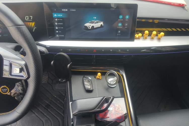 Used MG 5 Scorpio 2022 1.5T Trophy Sport Luxurious Edition