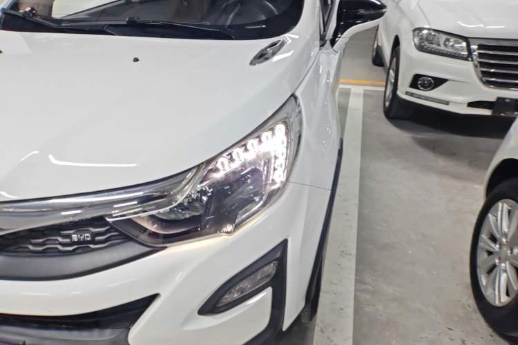 Used BYD Yuan 2017 1.5L Automatic Cool & Stylish Model Left Front Headlight