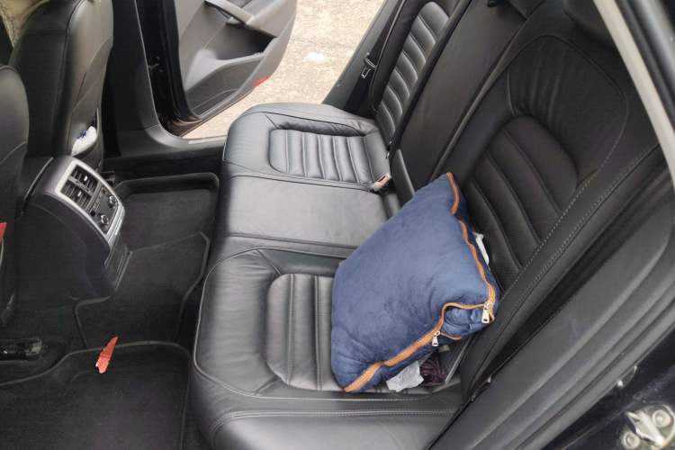 Used Volkswagen Passat 2014 1.8TSI DSG Prestige Edition Interior 4