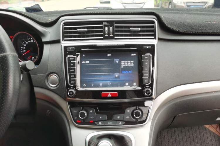 Used Haval H6 2017 Blue Label Sport Edition 1.5T Manual Two-Wheel Drive Elite Model Audio And AC Panel