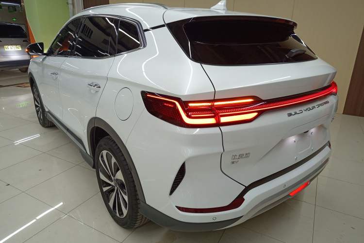 Used BYD Song PLUS New Energy 2023 Champion Edition EV 520KM Prestige Model
