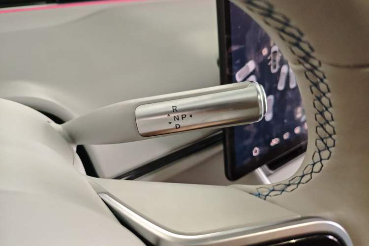 Used Hima Luxeed S7 2024 Max+ Rear-Drive Ultra-Range Intelligent Driving Edition Gear Lever