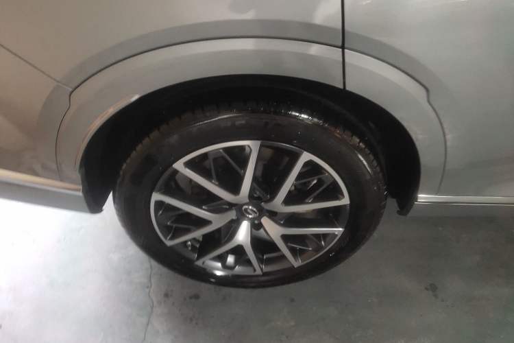 Used GAC Trumpchi ES9 2024 PHEV with 143 km Max
