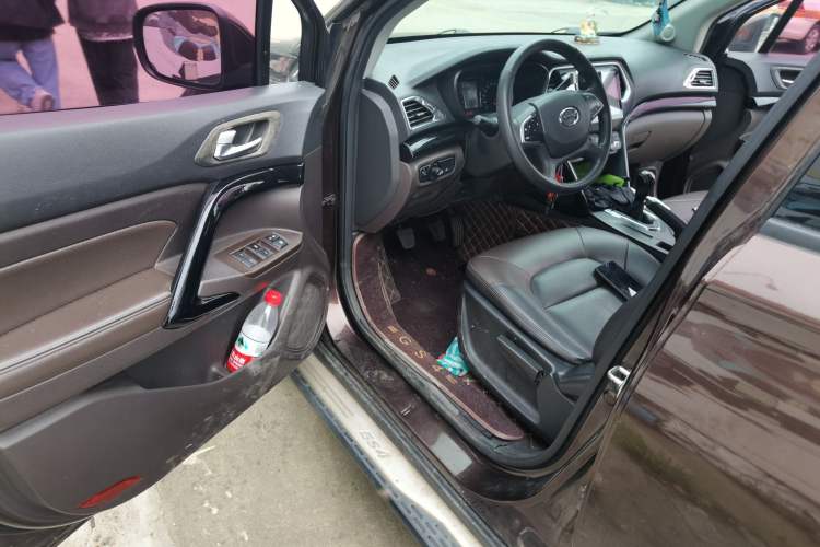 Used GAC Trumpchi GS4 2017 200T Manual Two-Wheel Drive Elite Edition Driver Seat