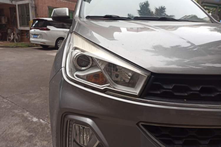 Used Wuling Hongguang S3 2018 1.5L Manual Luxury Model China V Standard