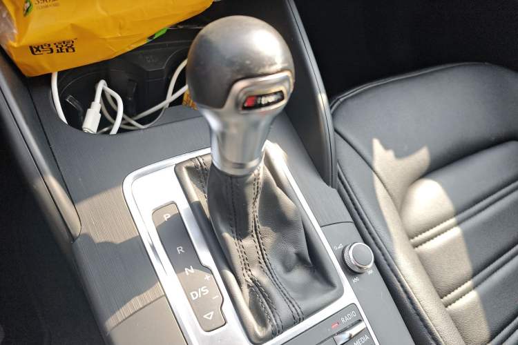 Used Audi A3 2015 Limousine 35 TFSI Millionth Anniversary Intelligent Leading Model
