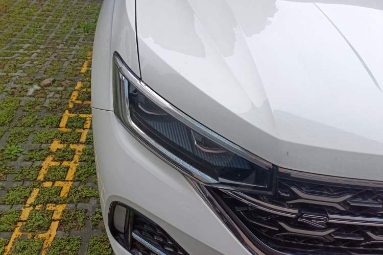 Used Volkswagen Tayron X 2023 380TSI Four-Wheel Drive Flagship Smart Edition Right Front Headlight