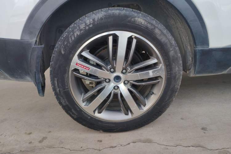 Used Haval H6 2017 Red Label 2.0T Automatic Two-Wheel Drive ZhiShang Model Exterior 5