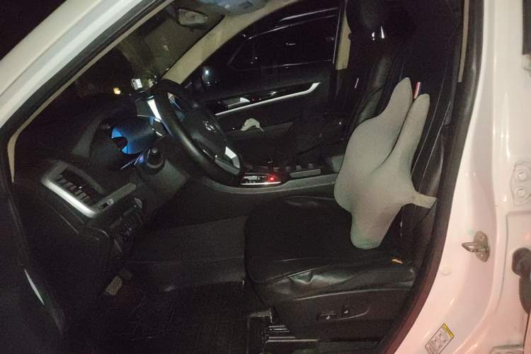 Used Dongfeng Aeolus AX7 2015 2.3L Automatic ZhiZun Version