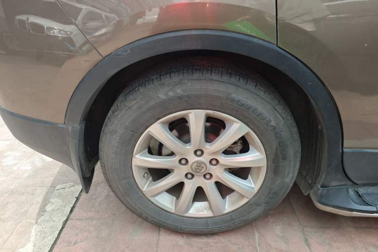 Used Buick Envision 2018 20T Two-Wheel Drive Luxury Model Right Rear Wheel Hub