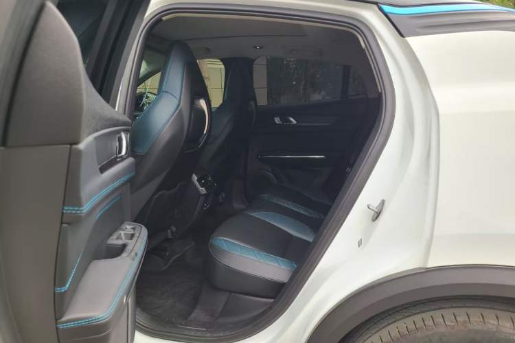 Used Lynk & Co 05 2020 2.0TD Two-Wheel Drive Shine Halo