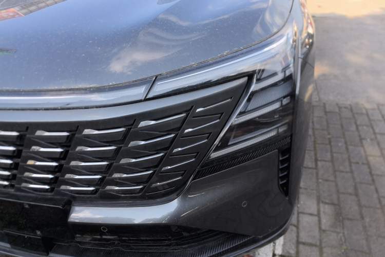 Used CHANGAN CS75 PLUS 2025 4th Generation 1.5T New Blue Whale Smart Flagship Version Left Front Headlight