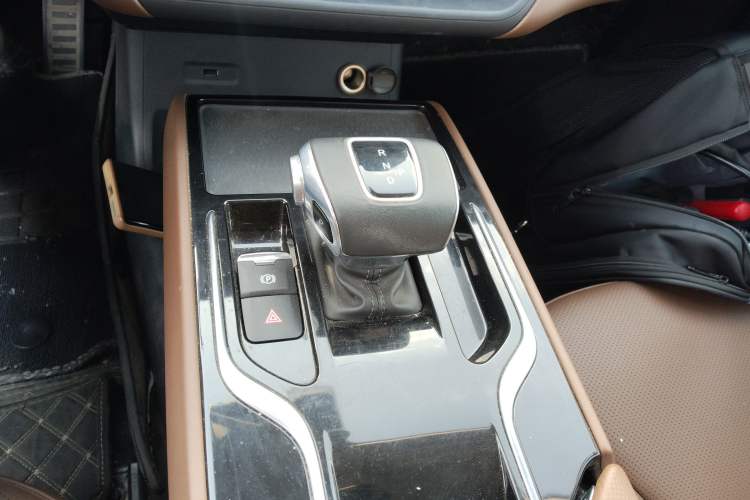 Used Hongqi E-QM5 2022 431 km Charge & Enjoy Edition
