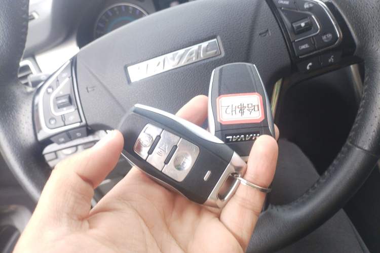 Used Haval H2 2017 Red-Label 1.5T Automatic Two-Wheel Drive Luxury Model Vehicle Key