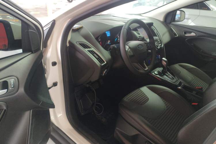 Used Ford Focus 2017 Sedan 1.6L Automatic Fashion Edition Smart Drive Version