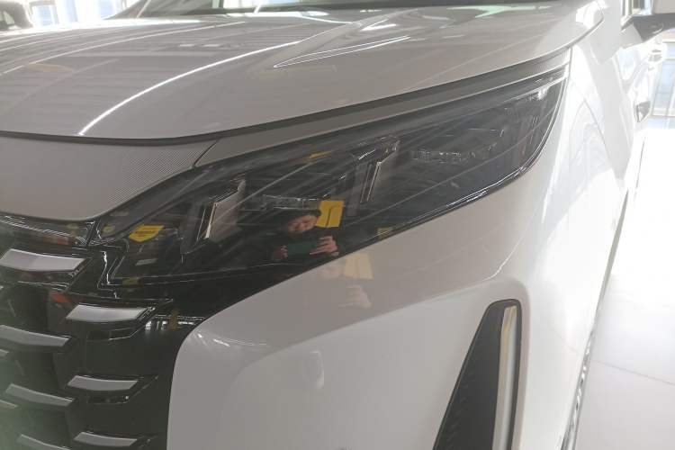 Used BYD Xia 2025 DM-i 1.5T 180km Excellence Model
