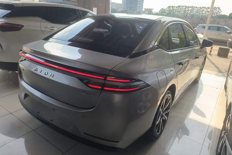 Used AION S Plus 2023 70 Intelligent Edition Lithium Iron Phosphate
