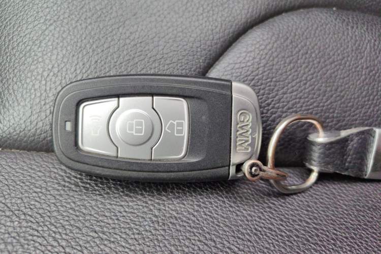 Used Haval H6 2015 Revised Version Sport Edition 1.5T Manual Transmission Two-Wheel Drive Elite Grade
