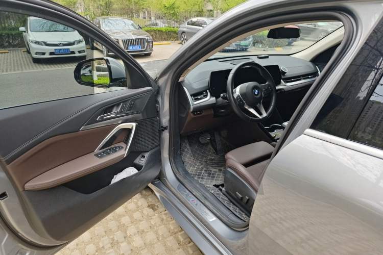 Used BMW X2 2024 sDrive25i M Sport Package Driver Seat